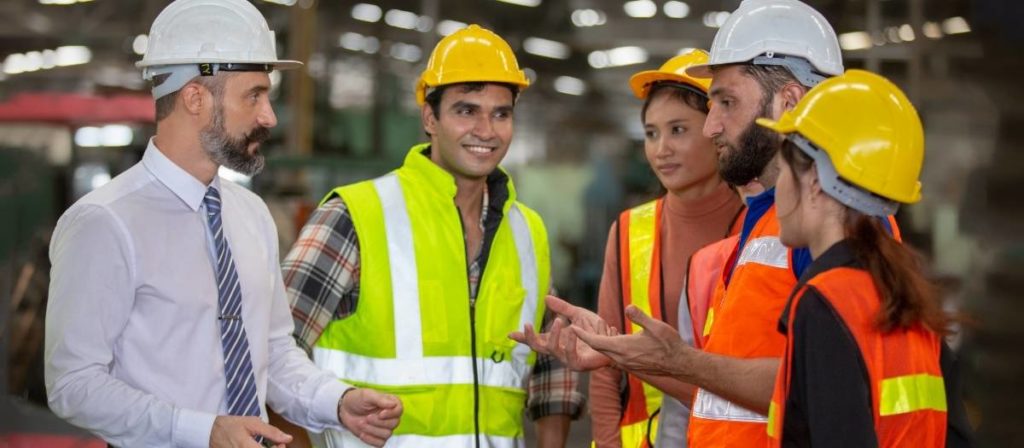 4 Steps to Effective Communication in Manufacturing